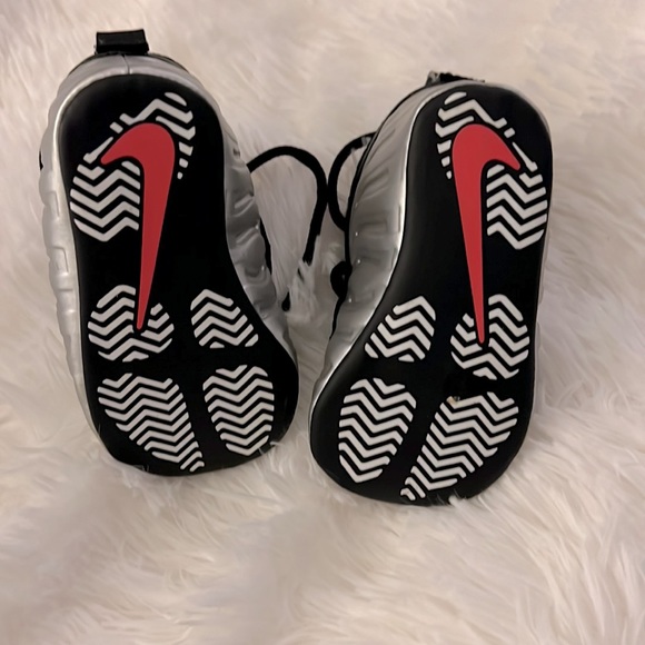 Nike Lil Posite One Infant size 2 - Picture 4 of 7